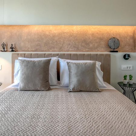 Villenia Luxury Apartments 키사모스 외부 사진
