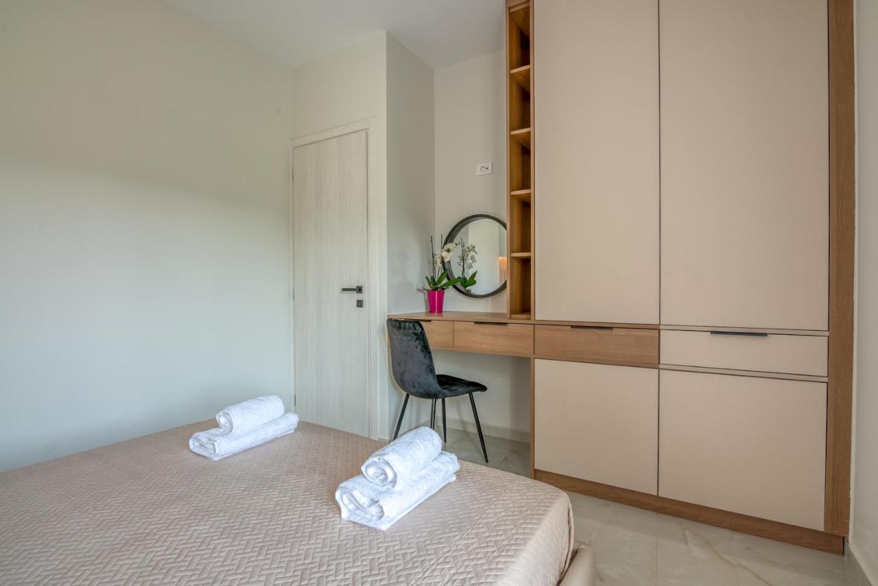 Villenia Luxury Apartments 키사모스 외부 사진